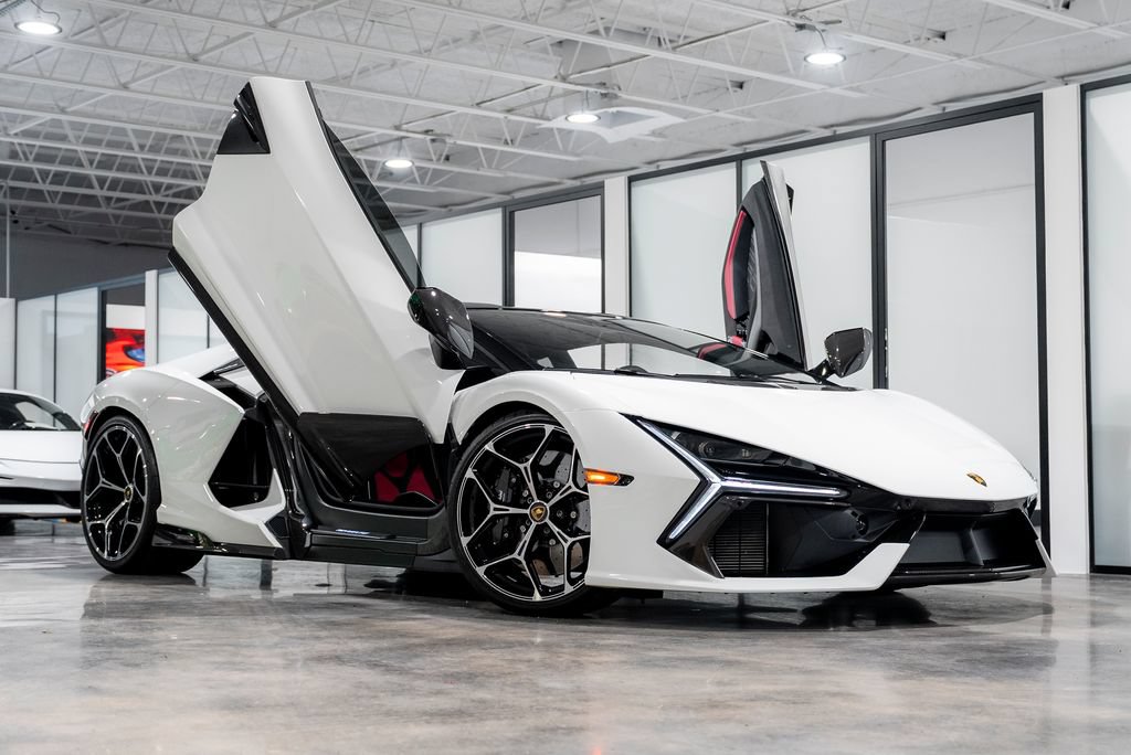 Used 2025 Lamborghini Revuelto AWD/4WD image 2