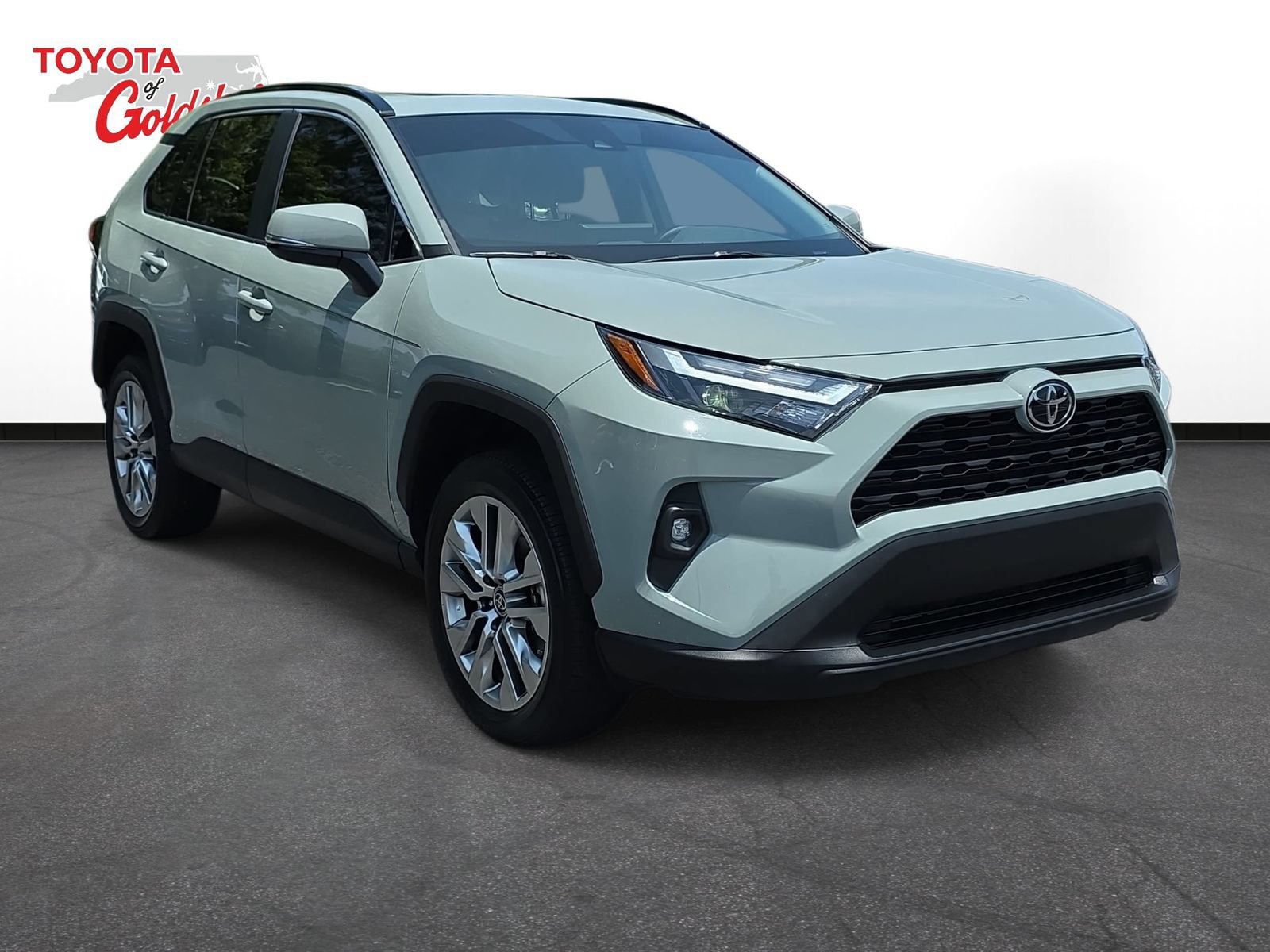 Used 2023 Toyota RAV4 XLE Premium FWD image 3