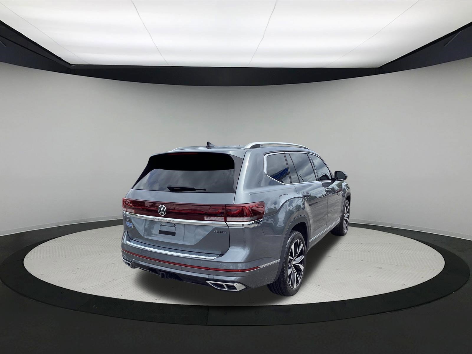 Used 2024 Volkswagen Atlas SEL Premium R-Line AWD/4WD image 8