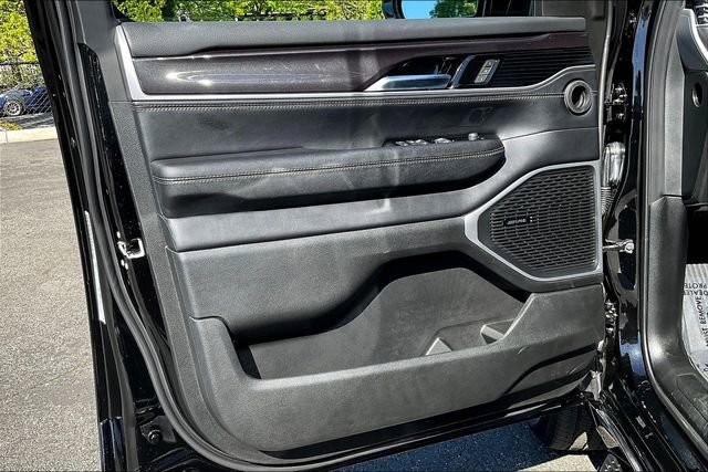 New 2024 Jeep Wagoneer L 4WD w/ Convenience Group I image 22