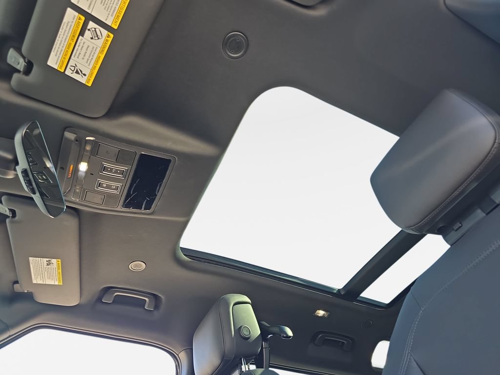 New 2026 Land Rover Defender 110 S AWD/4WD image 30