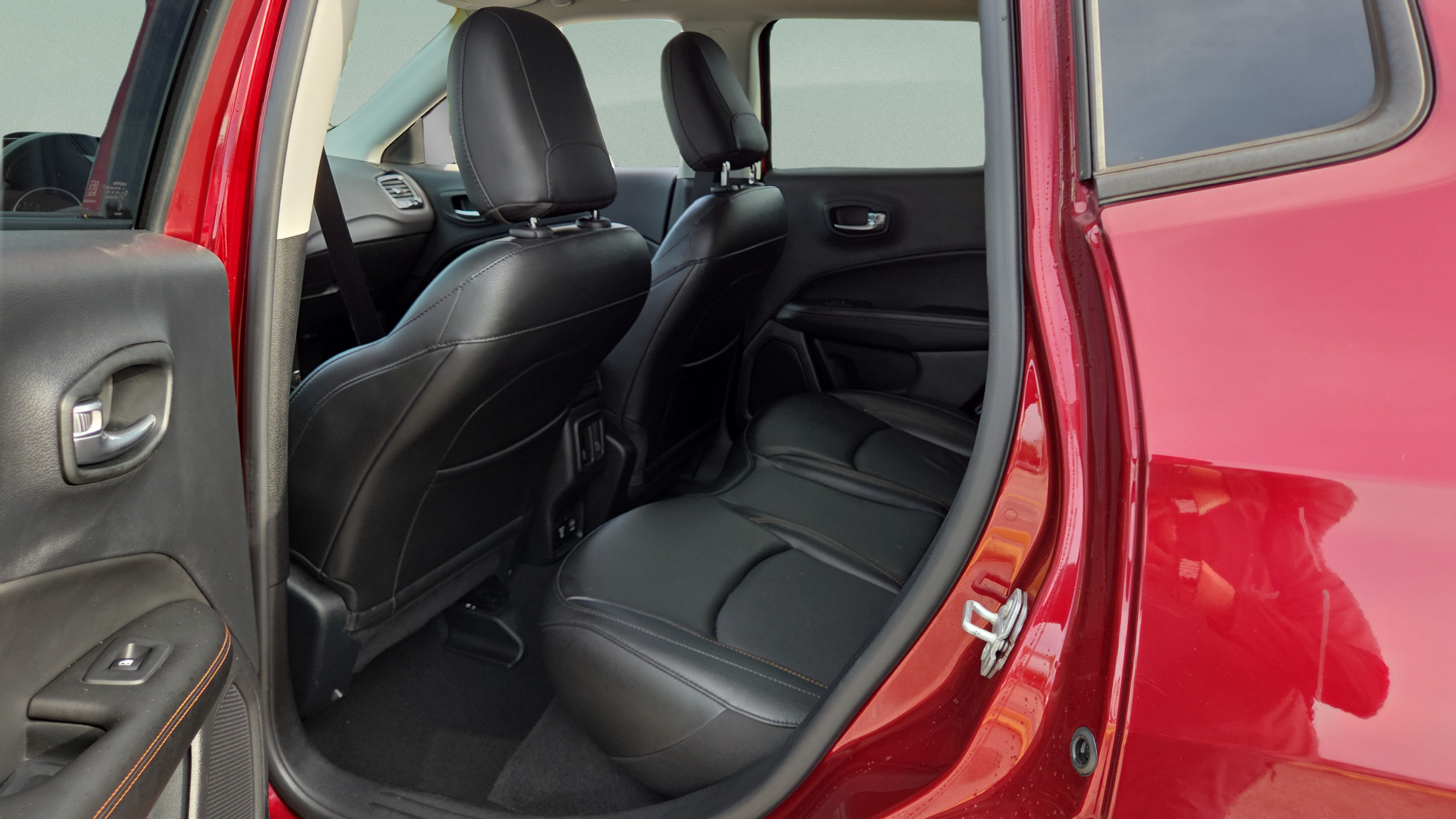 Used 2021 Jeep Compass Limited AWD/4WD image 11