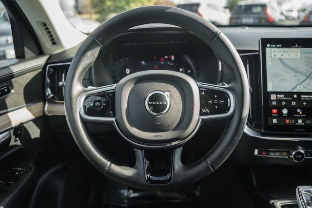 Used 2025 Volvo XC90 B6 Plus image 27