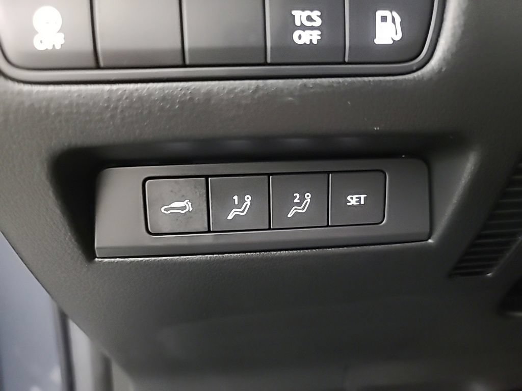 Used 2025 MAZDA CX-50 AWD 2.5 Hybrid w/ Premium Pkg image 26