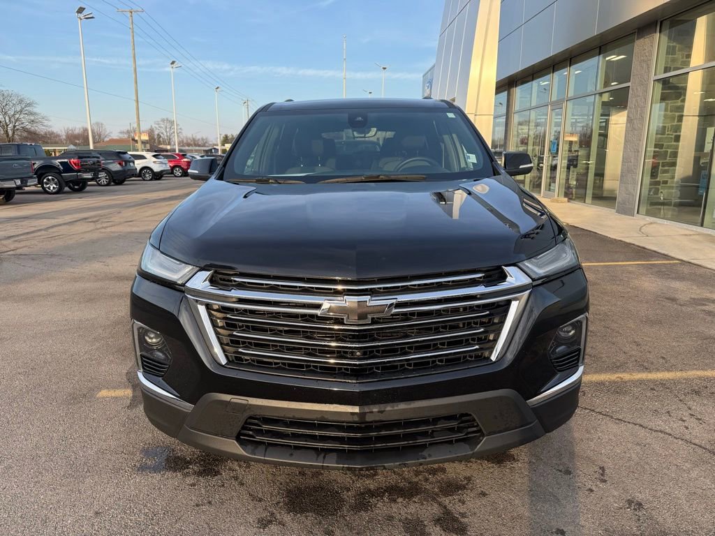 Used 2023 Chevrolet Traverse LT w/ Rear Camera Mirror Package image 32