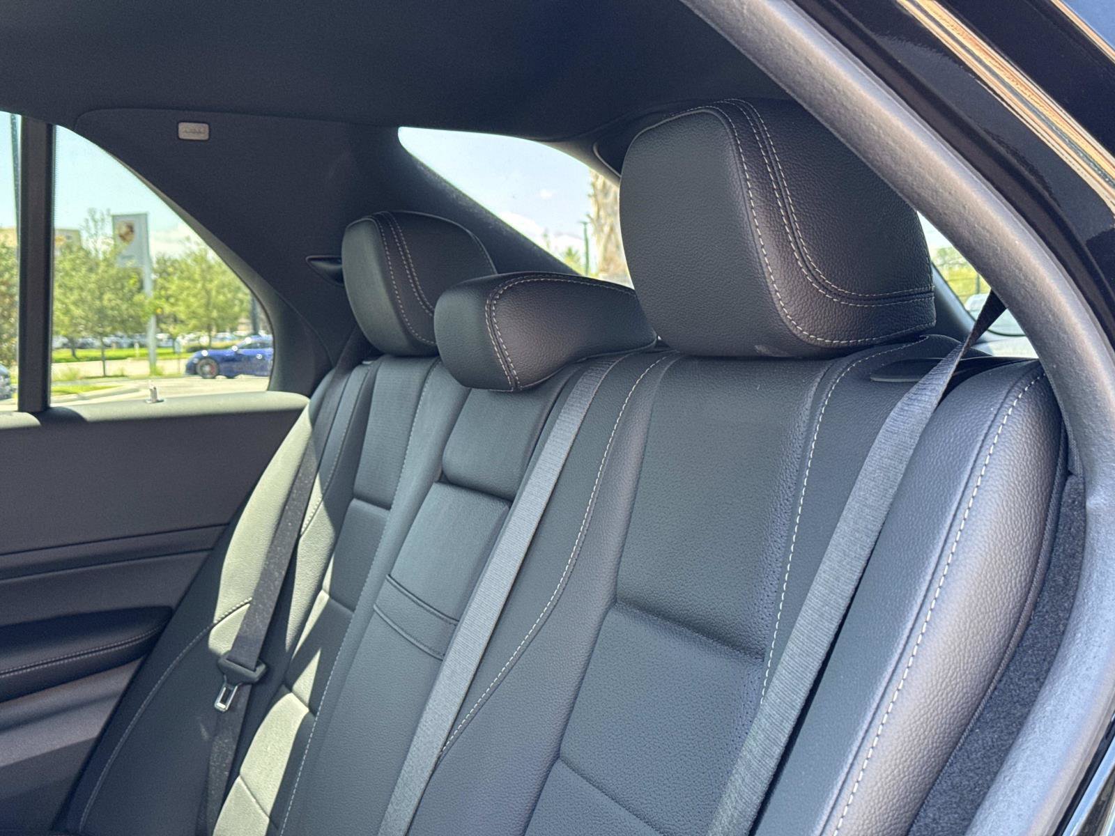 Used 2025 Mercedes-Benz GLE 450e 4MATIC w/ Driver Assistance Package image 18