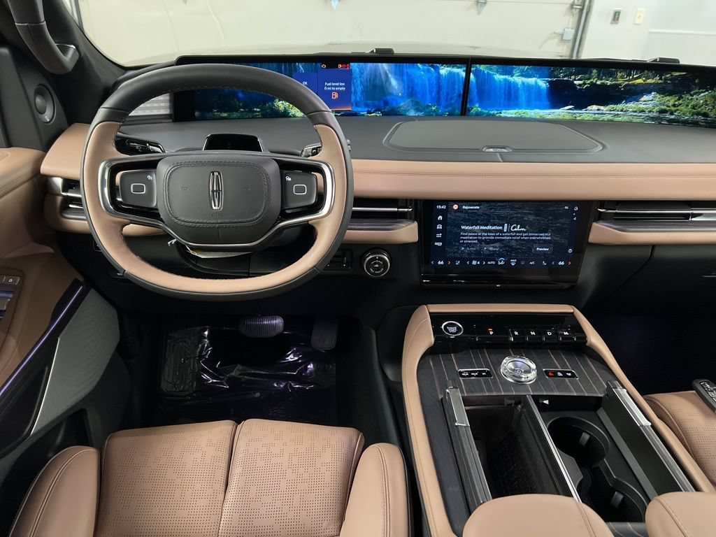 New 2025 Lincoln Navigator Black Label AWD/4WD image 8