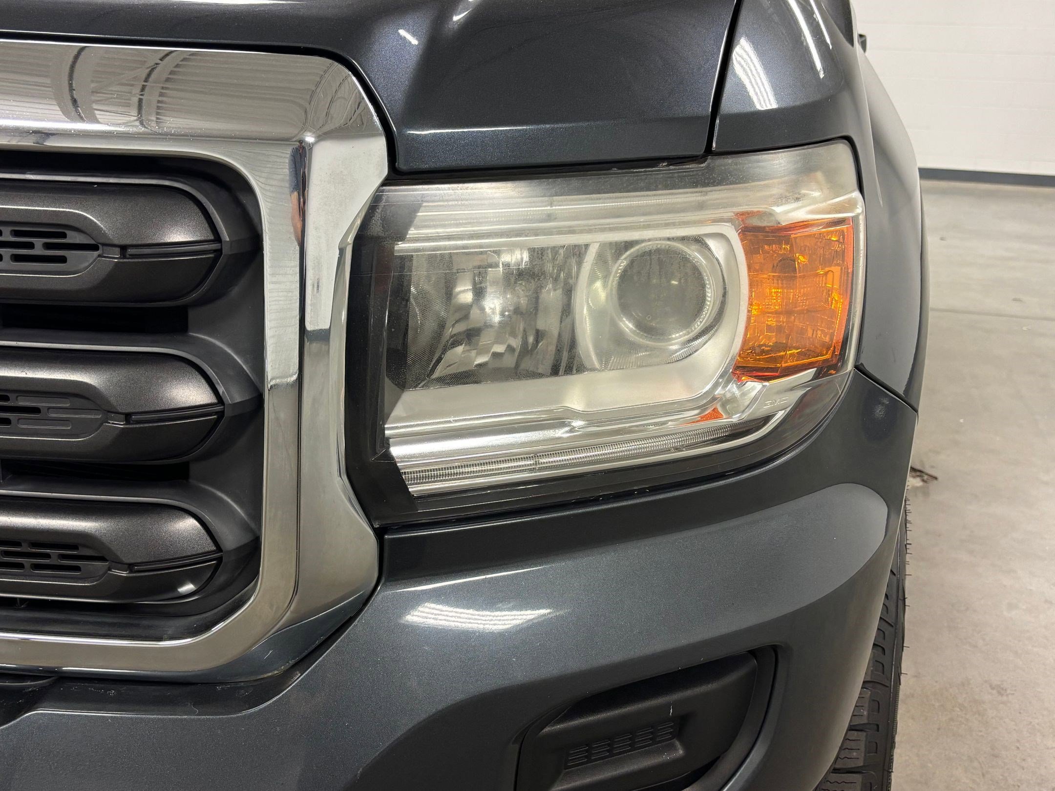 Used 2016 GMC Canyon 2WD Crew Cab w/ Convenience Package image 9