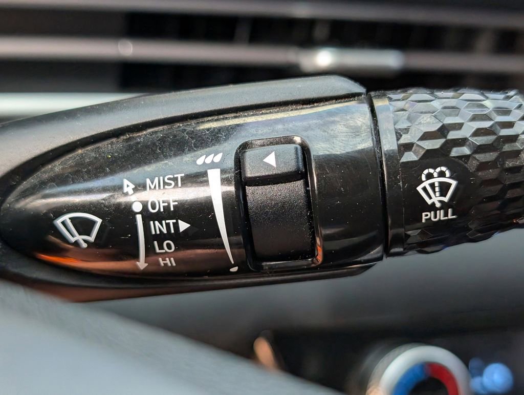 Used 2022 Hyundai Elantra SEL w/ Cargo Package image 24