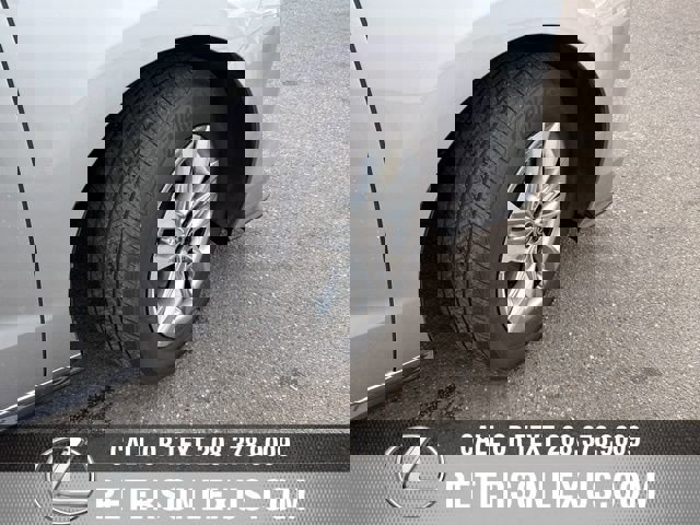 Used 2022 Toyota Sienna Limited AWD/4WD image 11