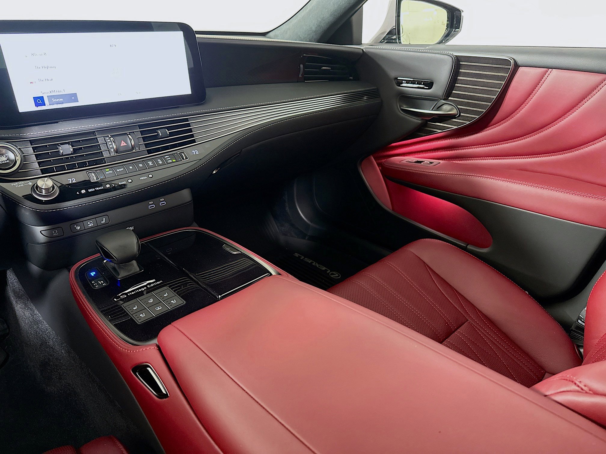 New 2026 Lexus LS 500 AWD w/ Accessory Package (2T) image 23