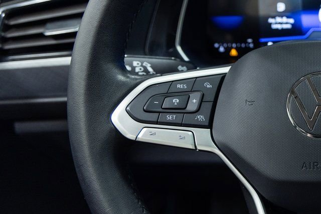 Used 2024 Volkswagen Jetta SE image 15