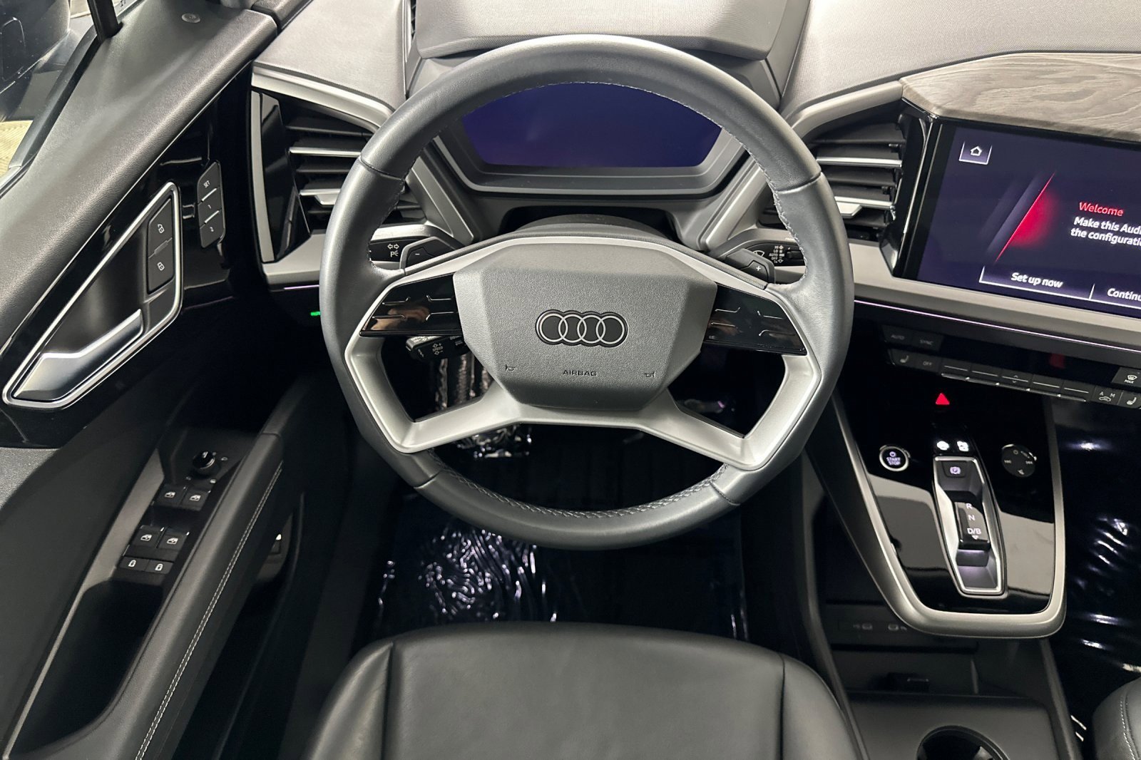 Used 2023 Audi Q4 e-tron Premium Plus w/ Premium Plus image 13