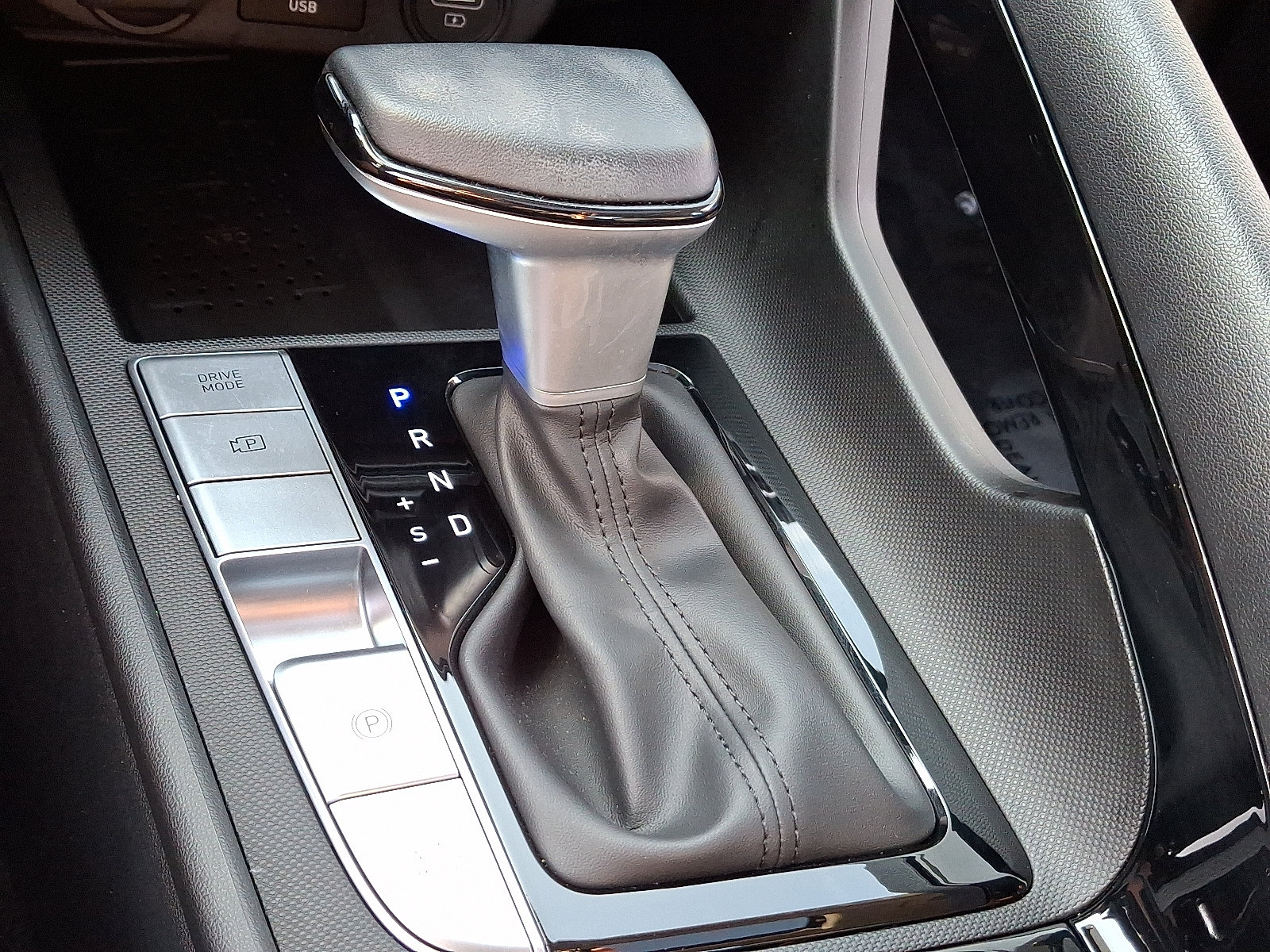Certified 2023 Hyundai Elantra Limited FWD image 15