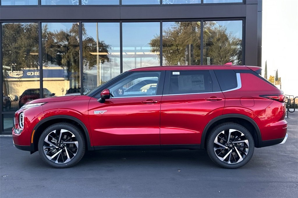 New 2025 Mitsubishi Outlander SE image 8
