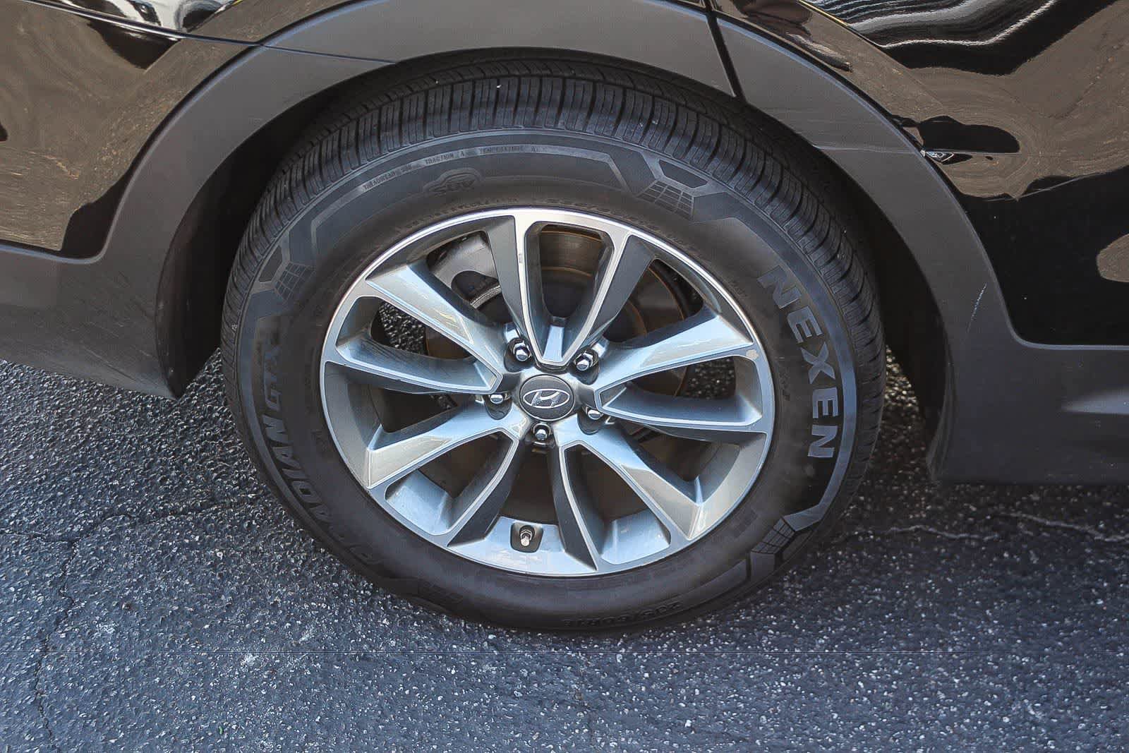 Used 2019 Hyundai Santa Fe XL SE w/ SE Premium Package 02 FWD image 11