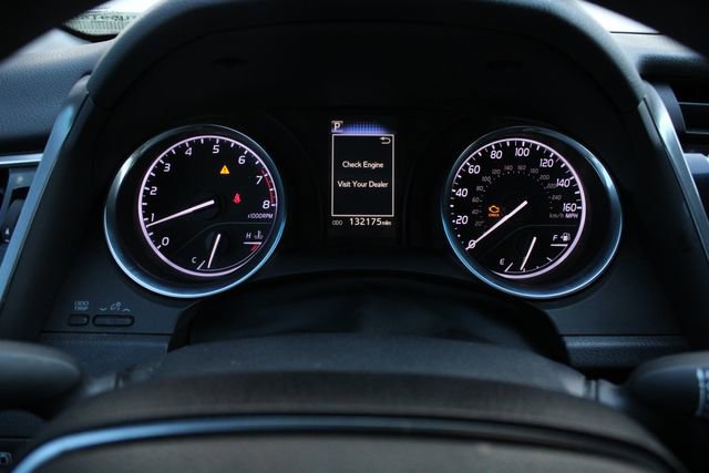 Used 2018 Toyota Camry LE image 10