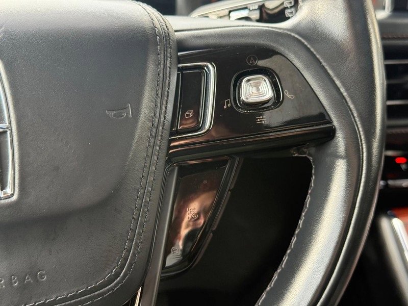 Used 2022 Lincoln Aviator Reserve w/ Equipment Group 201A image 22