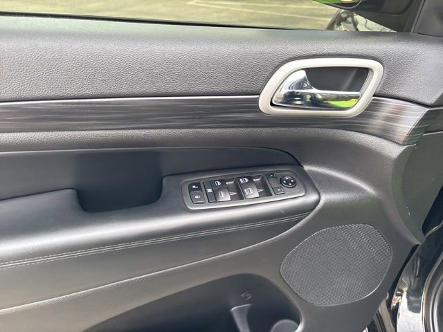 Used 2021 Jeep Grand Cherokee Laredo X image 11