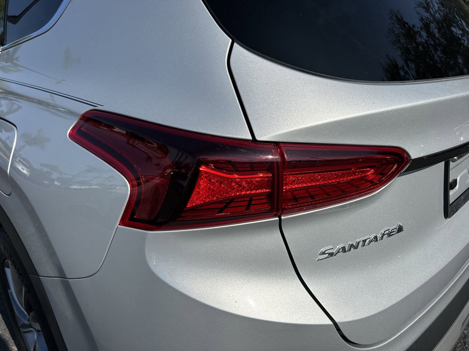 Used 2020 Hyundai Santa Fe Limited image 15