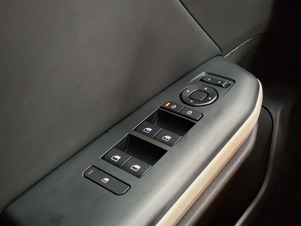 Used 2025 Kia K4 GT-Line Turbo image 31