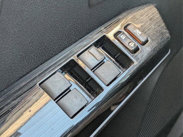 Used 2016 Toyota RAV4 Limited FWD image 24