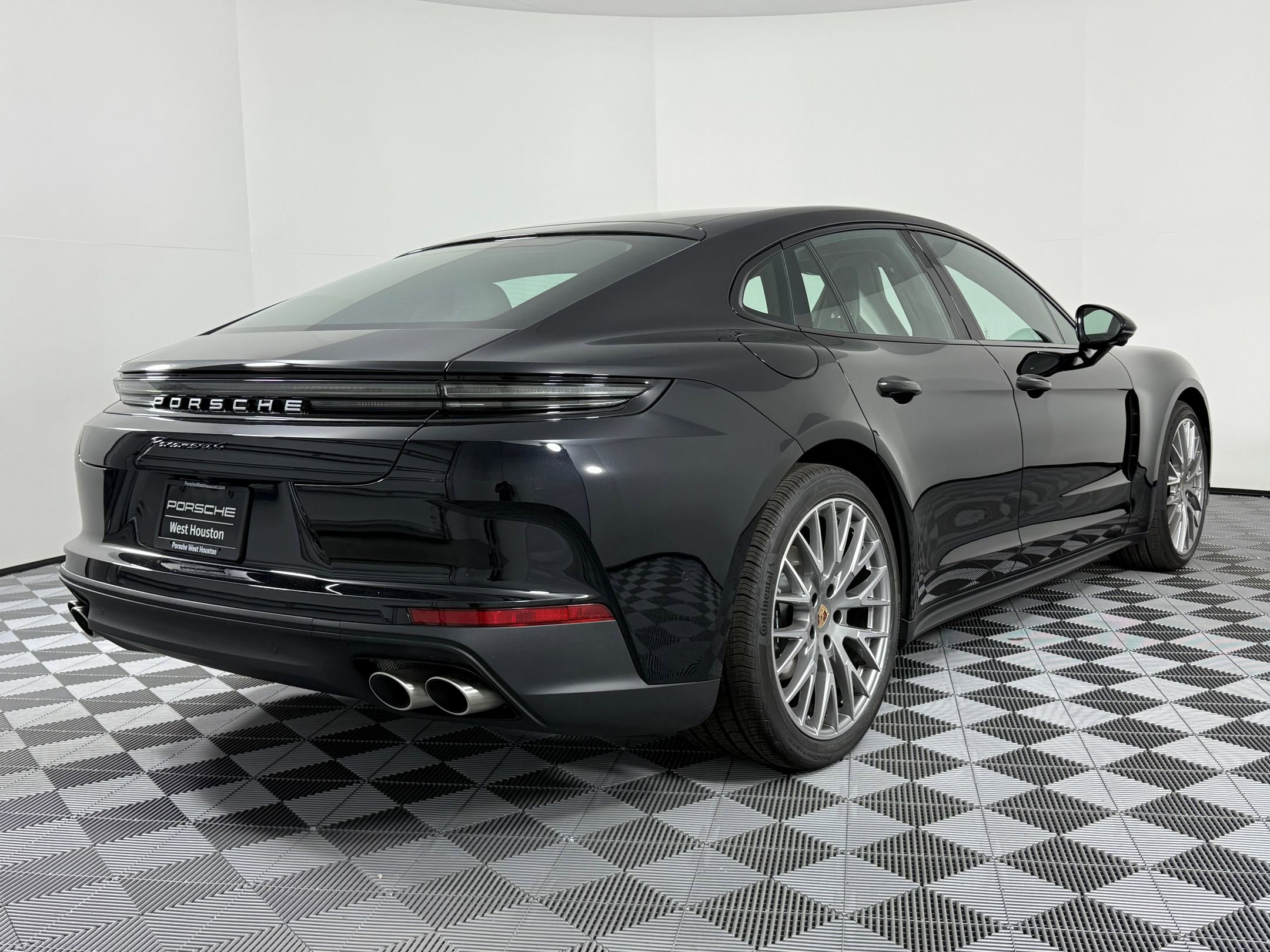 New 2026 Porsche Panamera 4 image 9