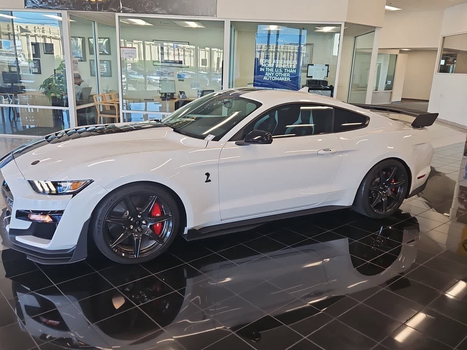 Certified 2020 Ford Mustang Shelby GT500 w/ Carbon Fiber Track Pack image 4