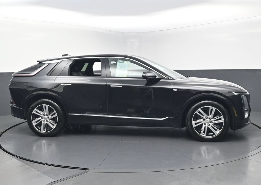 Used 2024 Cadillac Lyriq Tech w/ Driver Assist Package AWD/4WD image 47