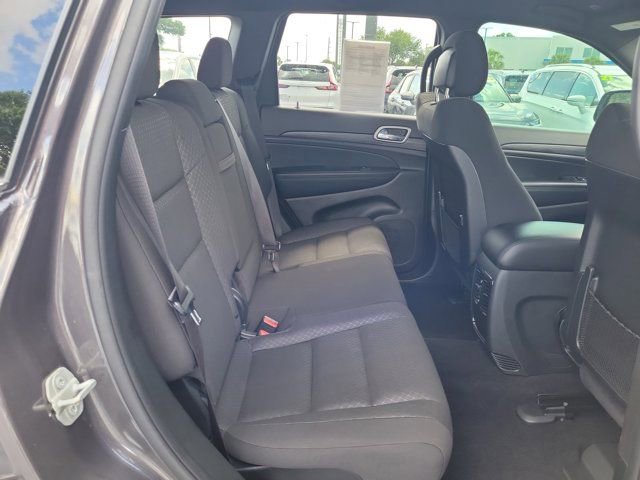 Used 2021 Jeep Grand Cherokee Laredo image 8