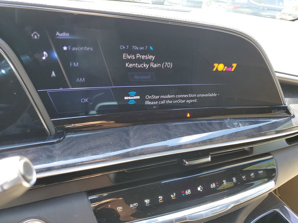 Used 2023 Cadillac Escalade Premium Luxury w/ Performance Package image 26