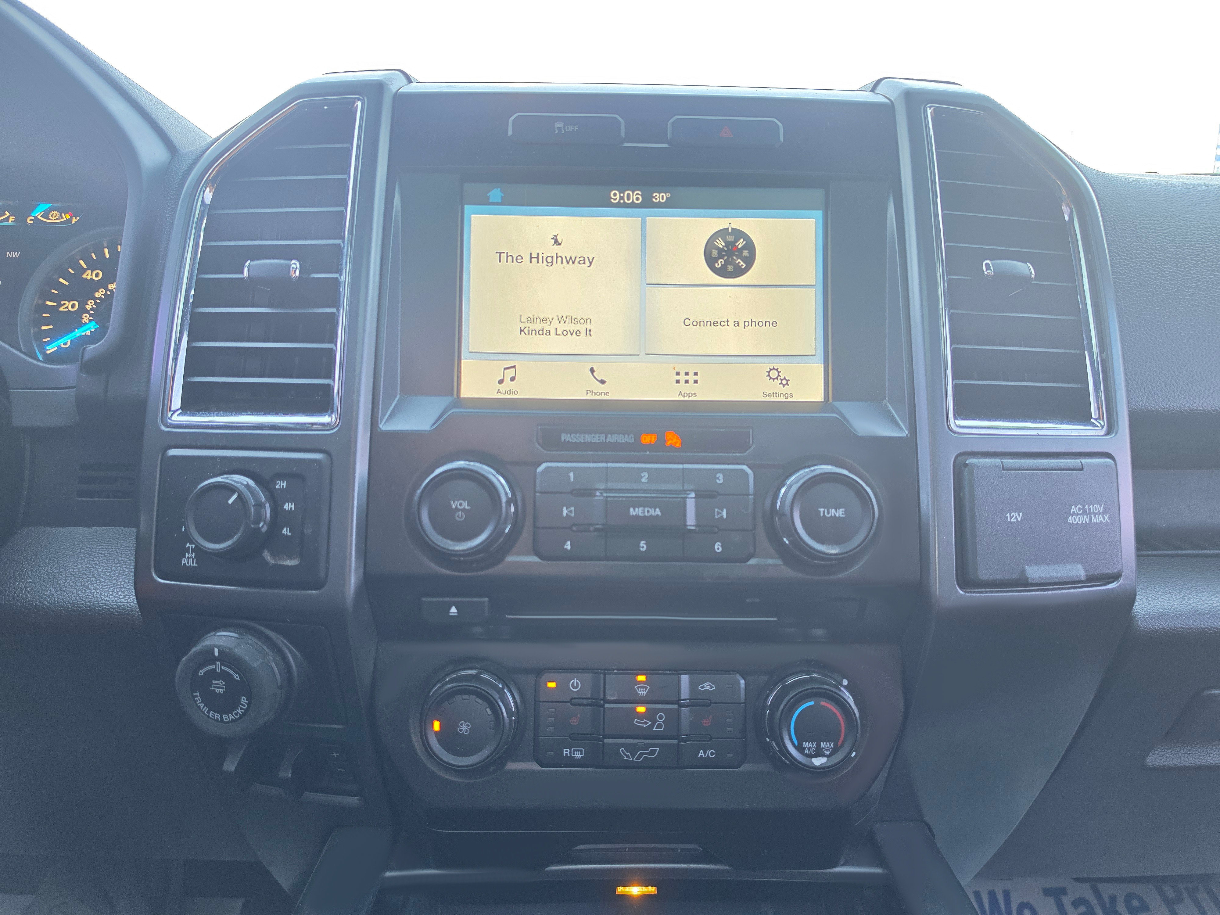 Used 2016 Ford F150 XLT w/ Equipment Group 302A Luxury AWD/4WD image 25