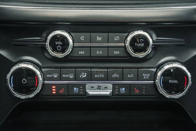 Used 2023 Ford F150 Lariat w/ Equipment Group 502A High image 32