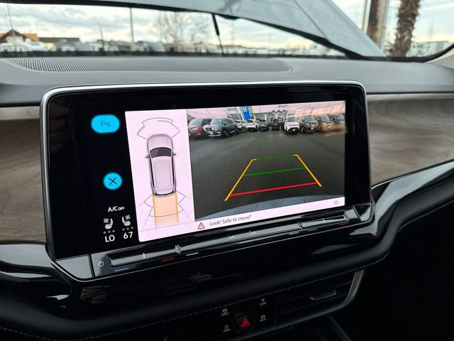 Used 2024 Volkswagen Atlas SE image 25