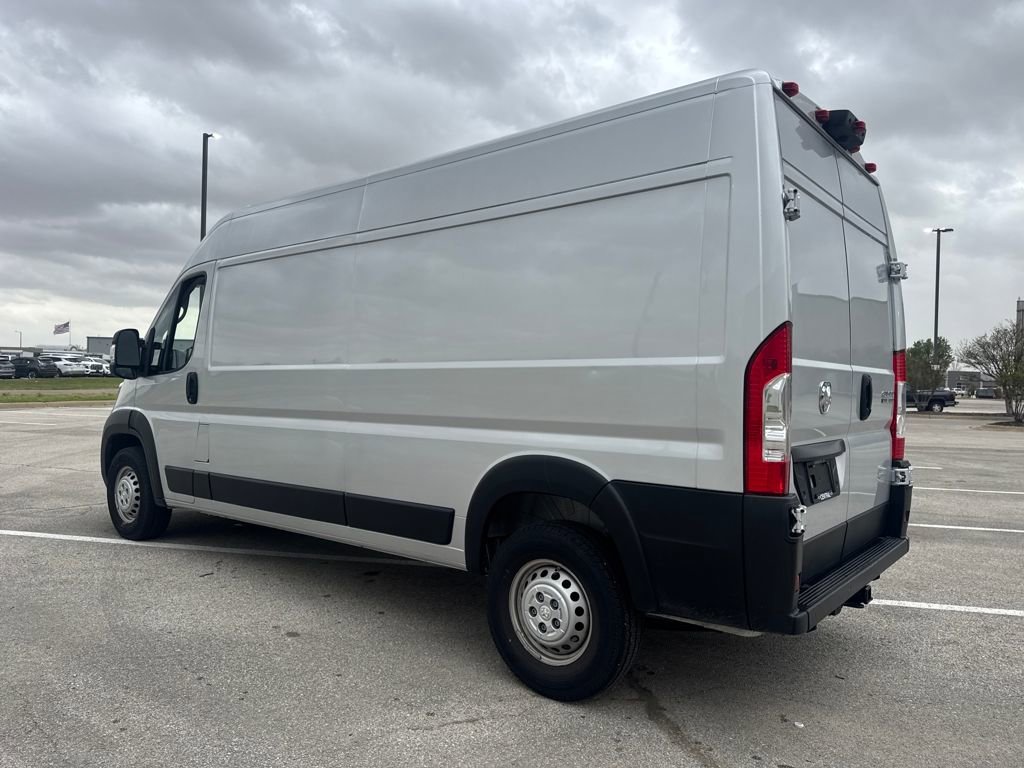 Used 2024 RAM ProMaster 2500 w/ Premium Convenience Group image 4