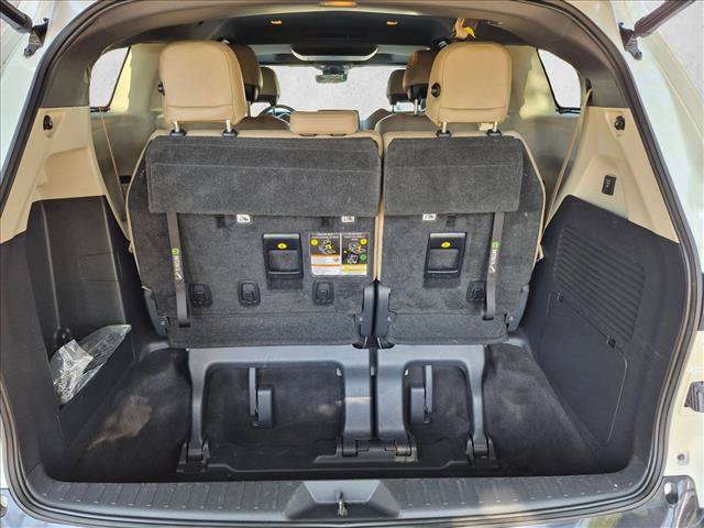 Used 2021 Toyota Sienna Limited FWD image 6