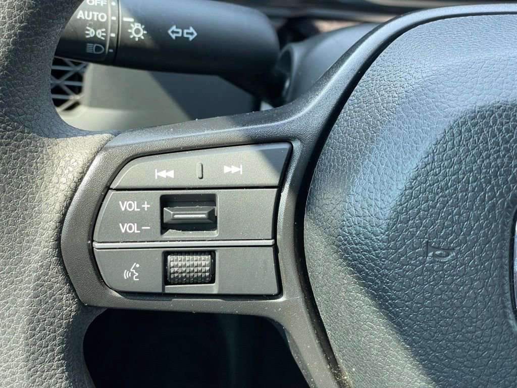 Certified 2025 Honda Accord LX image 15