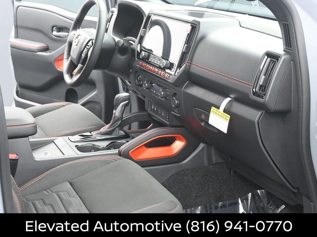 Certified 2025 Nissan Frontier PRO-4X w/ Pro Convenience Package image 13
