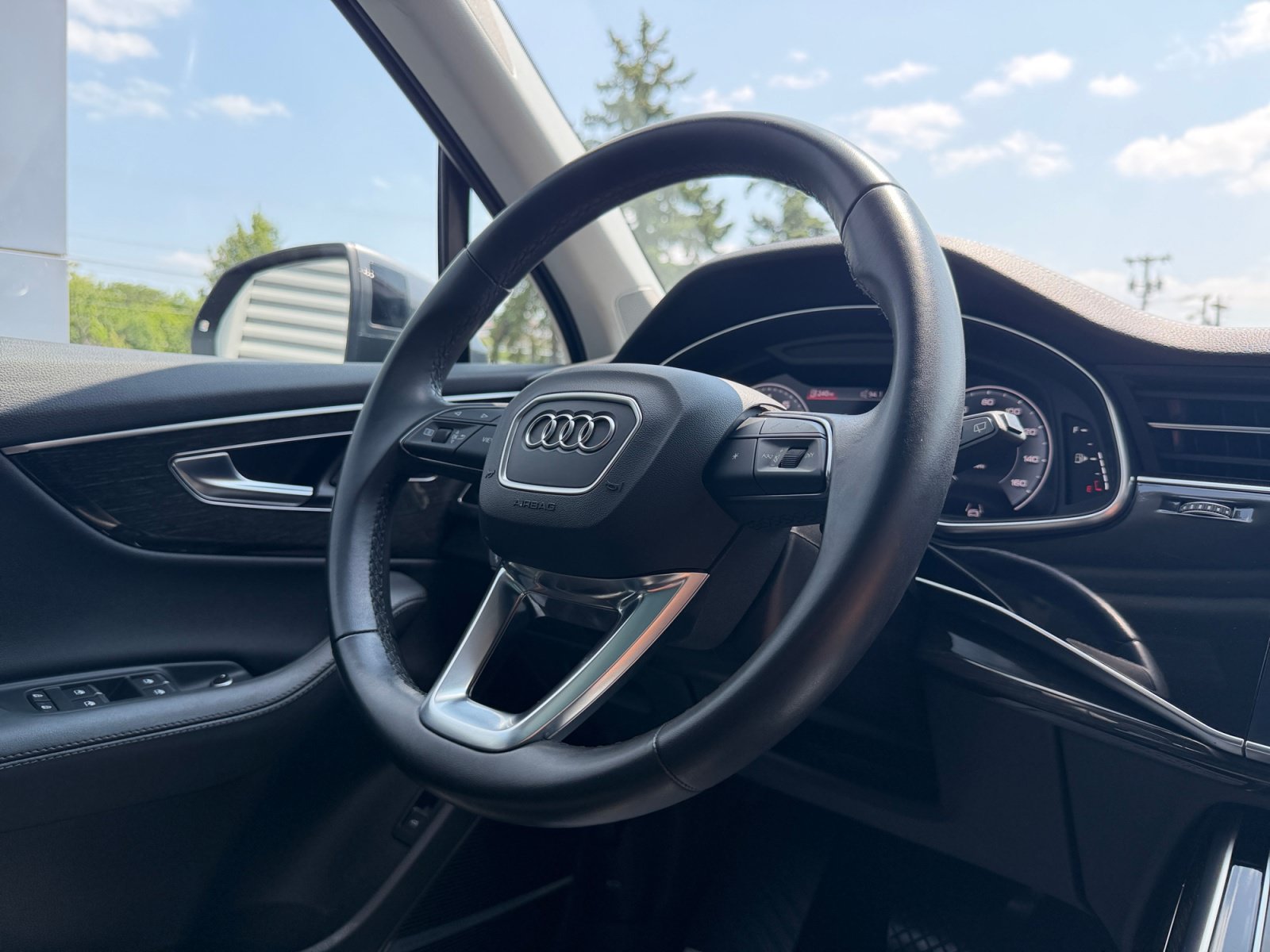 Used 2023 Audi Q7 3.0T Premium Plus w/ Premium Plus Package AWD/4WD image 20