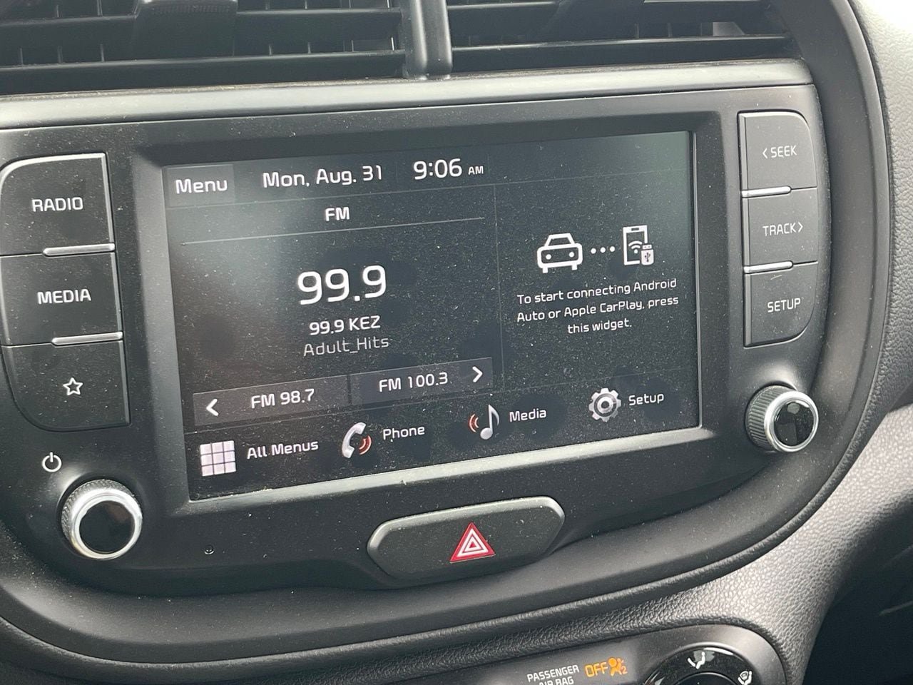 Used 2024 Kia Soul LX w/ Option Group 015 FWD image 9
