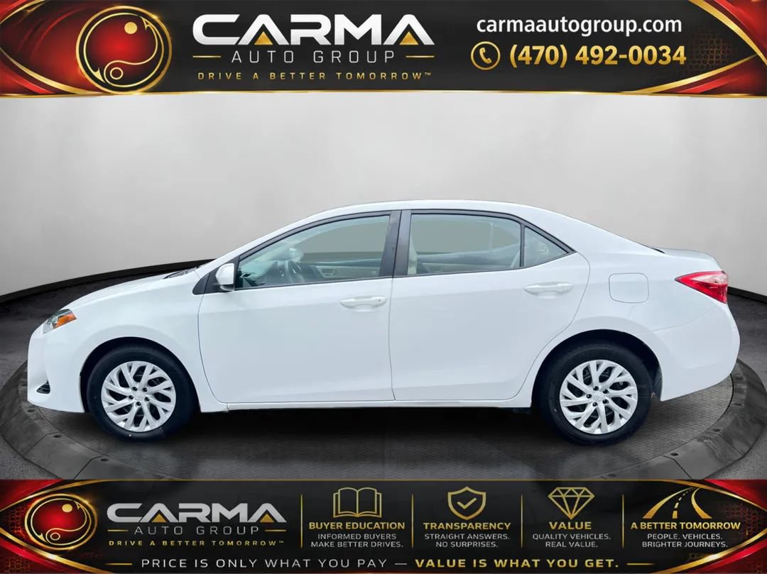 Used 2017 Toyota Corolla LE FWD image 2
