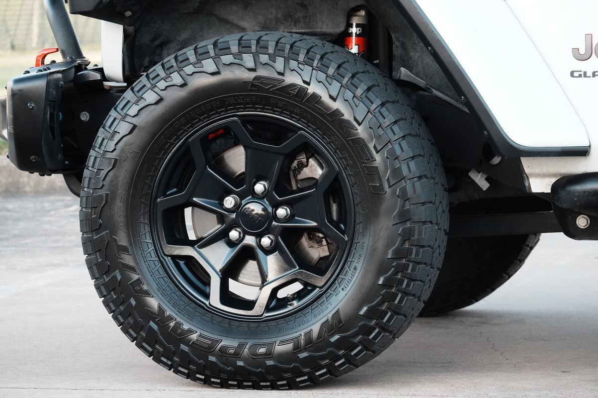 Used 2020 Jeep Gladiator Rubicon AWD/4WD image 26