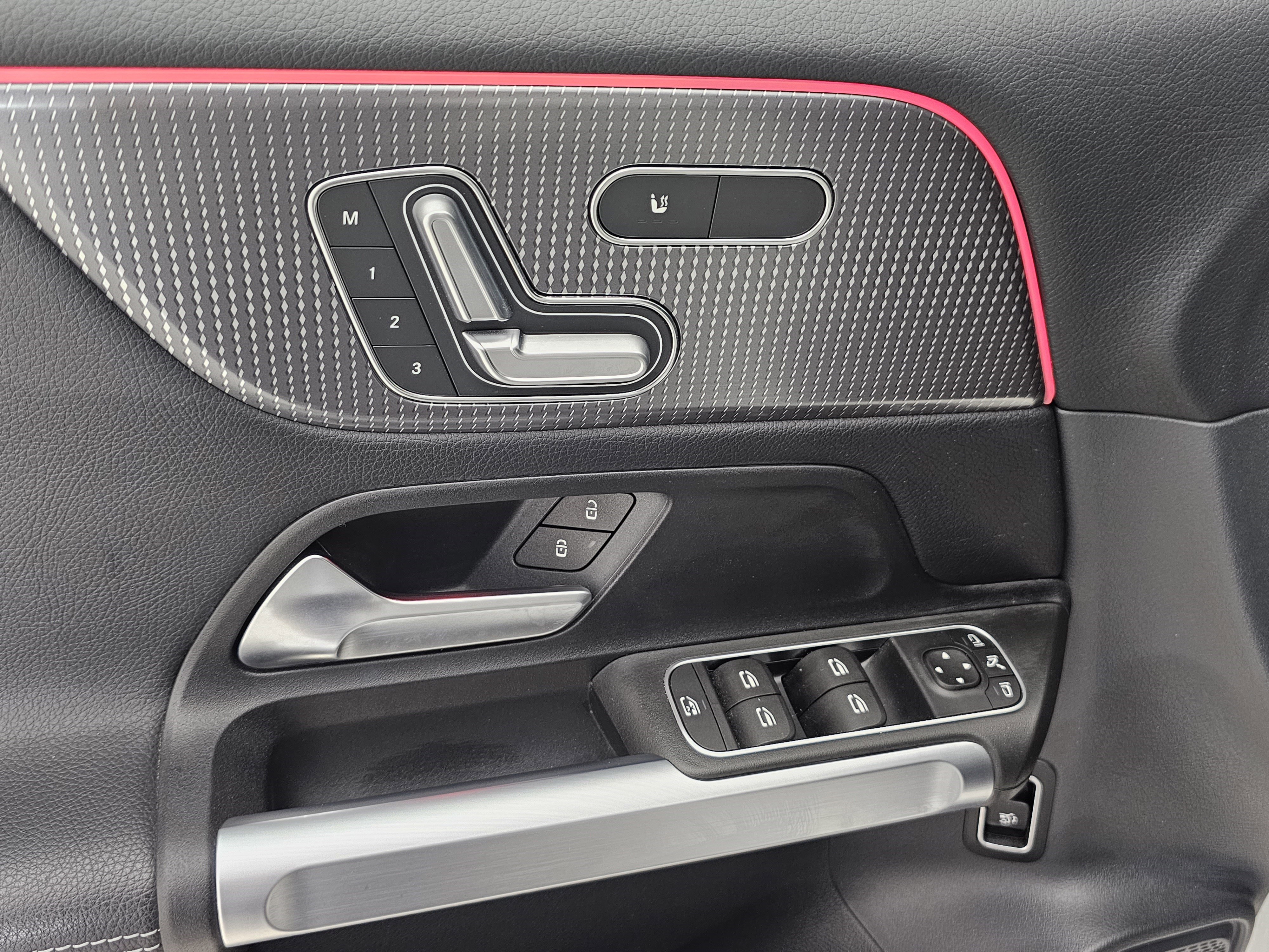 Certified 2022 Mercedes-Benz GLB 250 4MATIC image 11