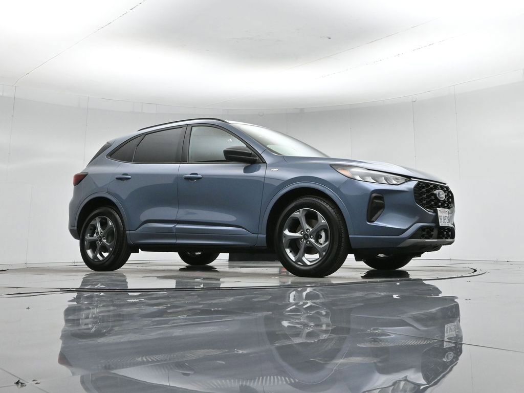 Used 2024 Ford Escape ST-Line w/ Equipment Group 301A image 4