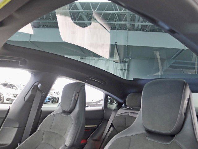 Used 2024 Porsche Taycan 4S image 34