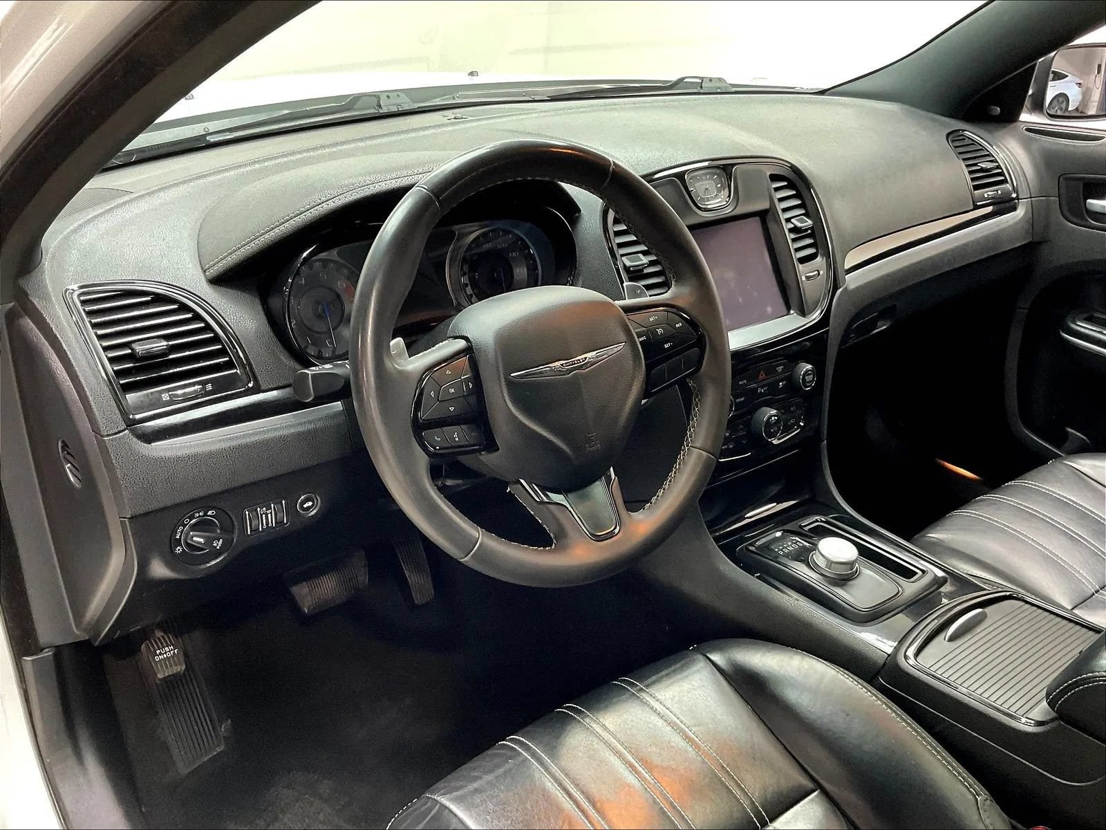 Used 2022 Chrysler 300 S RWD image 10