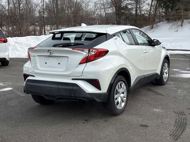Used 2019 Toyota C-HR LE image 2
