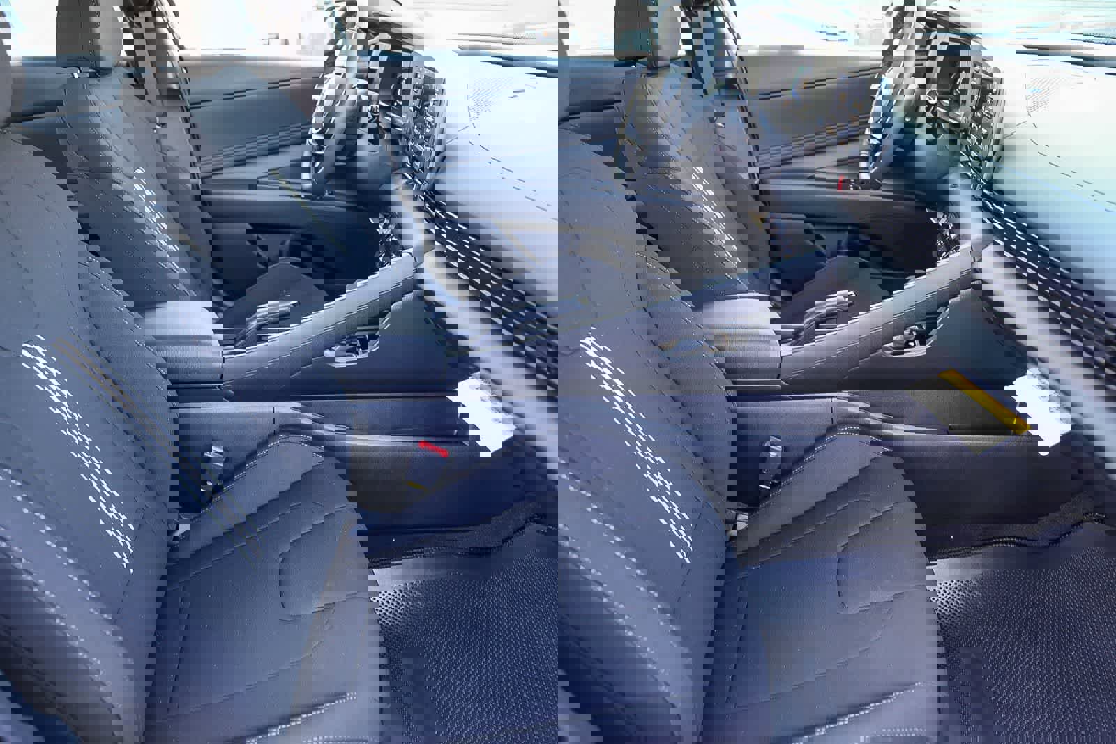 New 2026 Hyundai Elantra Sport image 18