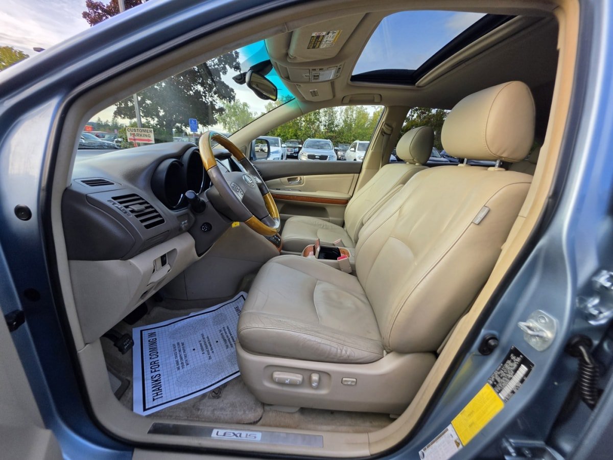 Used 2006 Lexus RX 330 w/ Premium Plus Pkg FWD image 10