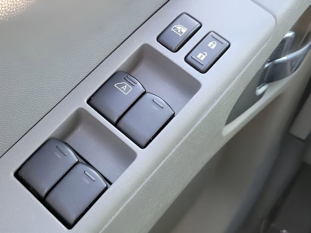 Used 2021 Nissan Frontier SV image 23